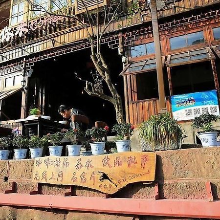 Fenghuang Waitin For You Inn Dış mekan fotoğraf